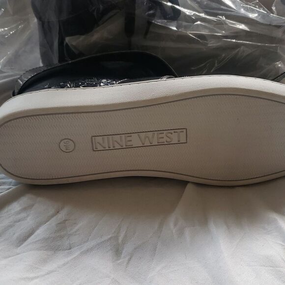 Nine West ROKSTARD Women’s Size 9.5 Black/Chrome High Top Fashion Sneakers NWT - Picture 2 of 4